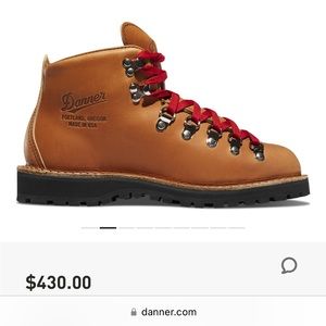 Women’s Danner Mountain Light Cascade Hiking Boots